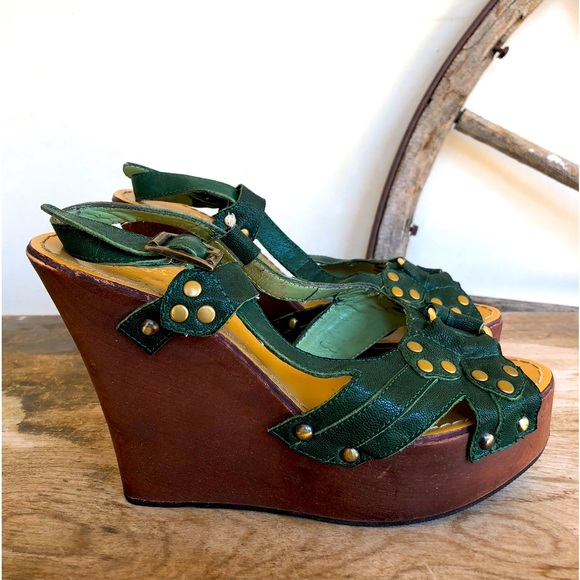 N.Y.L.A. Hunter Green Leather Wood Platform Open Toe Gold Metal O-Ring Studs 7.5 - Picture 4 of 12